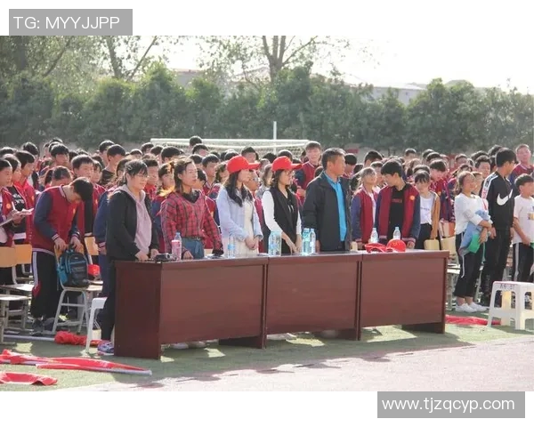 足球明星齐聚一堂共唱中国心传递团结与热爱之情 足球明星齐聚一堂共唱中国心传递团结与热爱之情