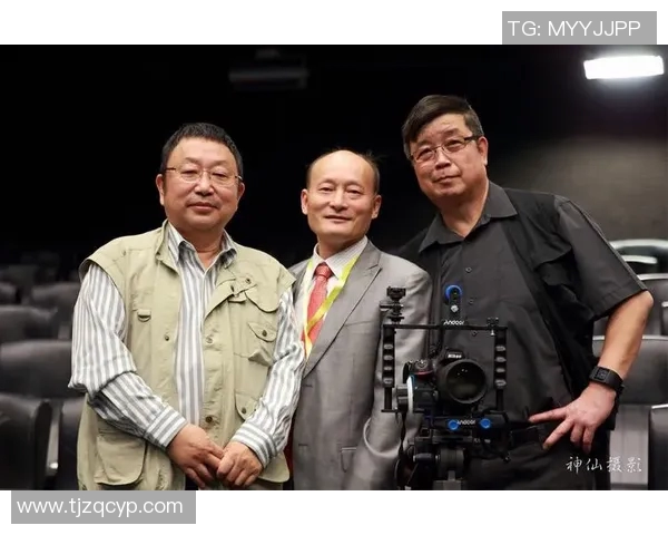 范丞丞与足球明星的友谊之路探秘及其对年轻人的影响 范丞丞与足球明星的友谊之路探秘及其对年轻人的影响